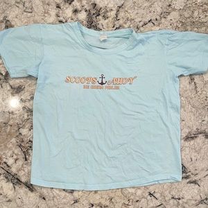 STRANGER THINGS Scoops Ahoy tee